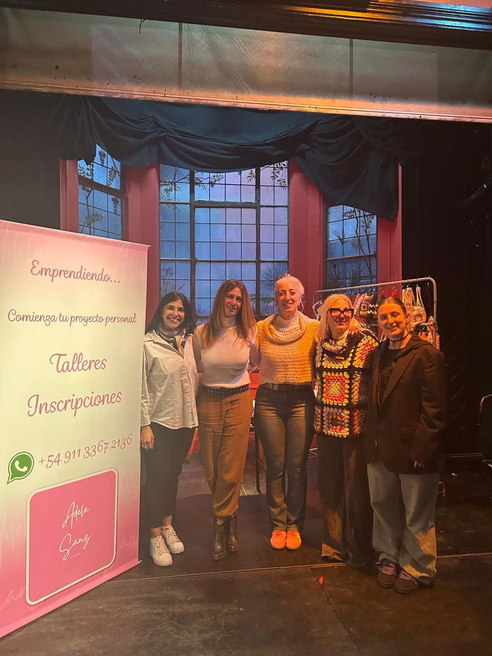 Equipo de la escuela en una jornada de capacitación